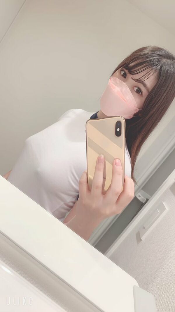 ノーブラエロ画像