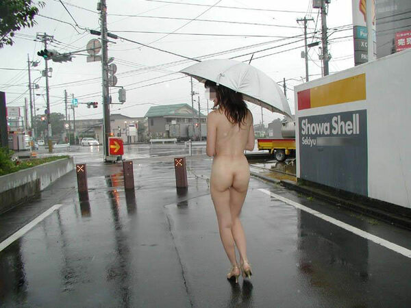 露出エロ画像