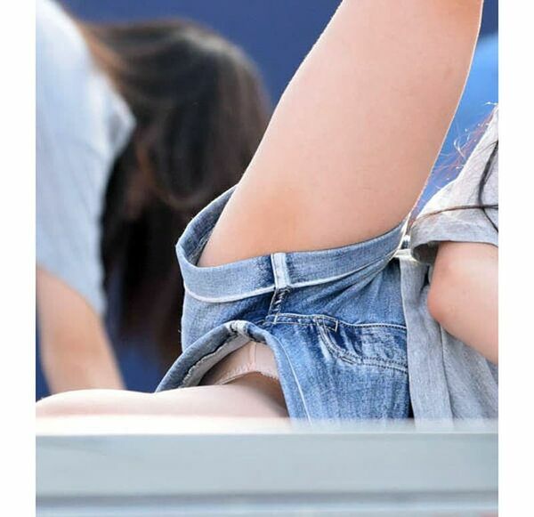 パンチラ盗撮画像