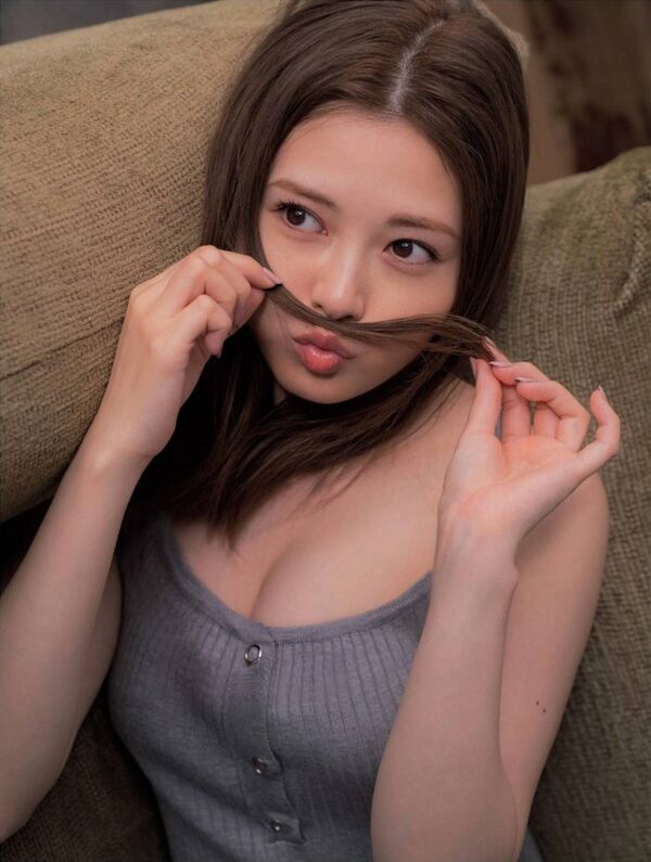 白石麻衣エロ画像