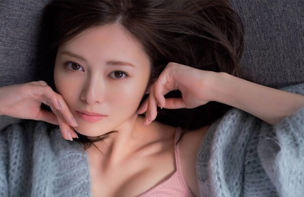 白石麻衣エロ画像