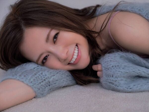 白石麻衣エロ画像