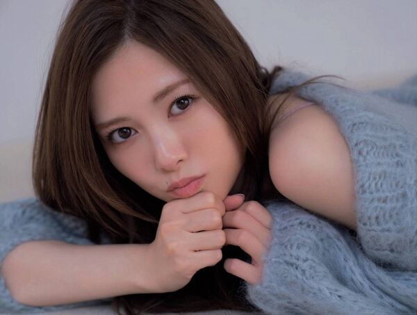 白石麻衣エロ画像