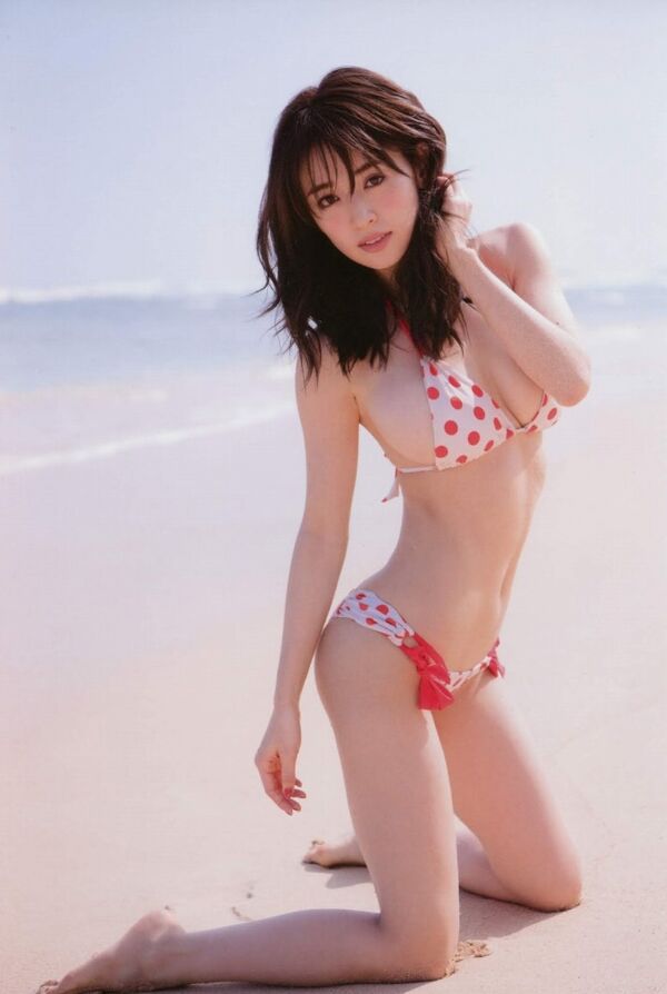 泉里香エロ画像