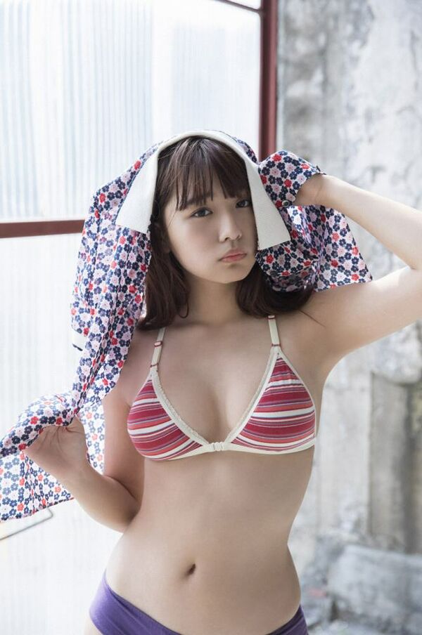 浅川梨奈エロ画像