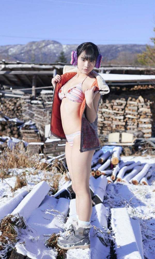 浅川梨奈エロ画像