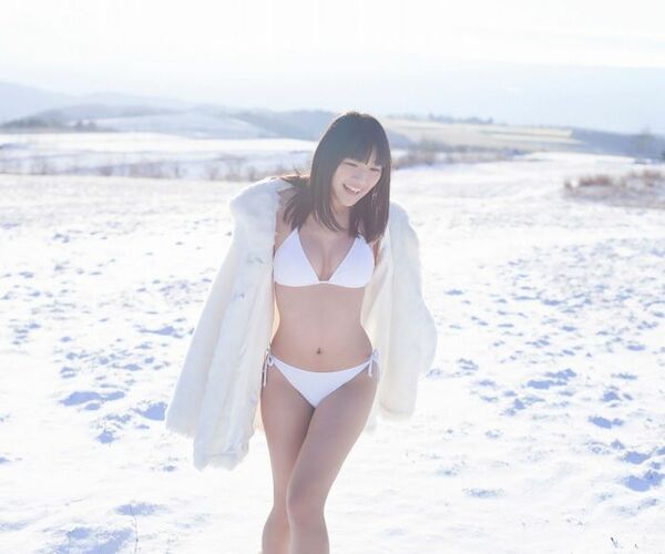 浅川梨奈エロ画像