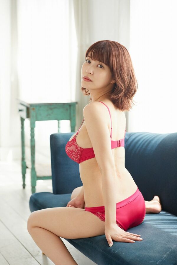 岸明日香エロ画像