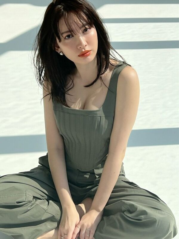 小嶋陽菜エロ画像