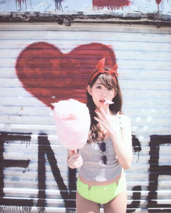 小嶋陽菜エロ画像