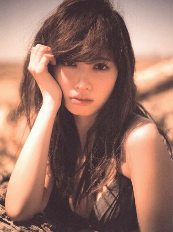 小嶋陽菜エロ画像