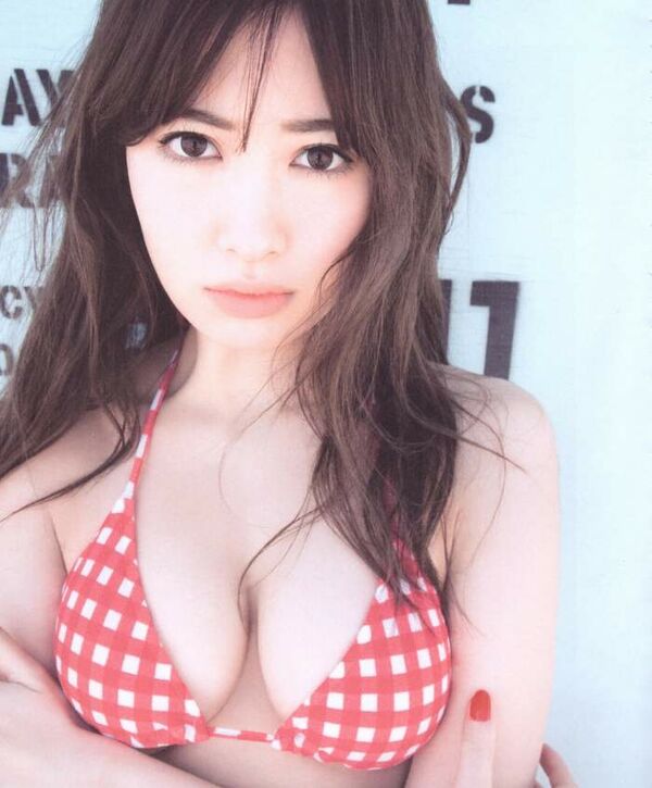 小嶋陽菜エロ画像