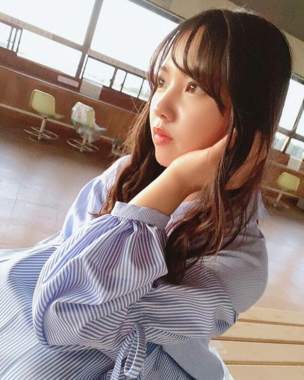 本郷柚巴エロ画像