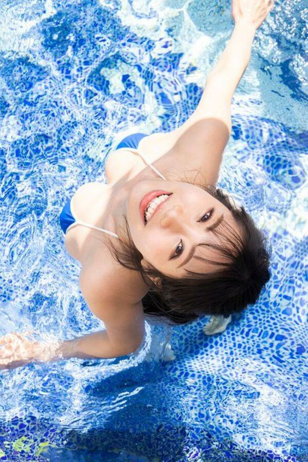 鈴木ふみ奈エロ画像