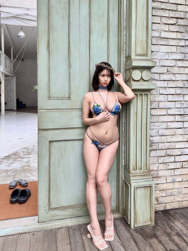 鈴木ふみ奈エロ画像