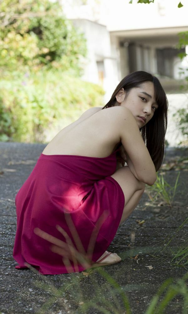 都丸紗也華エロ画像
