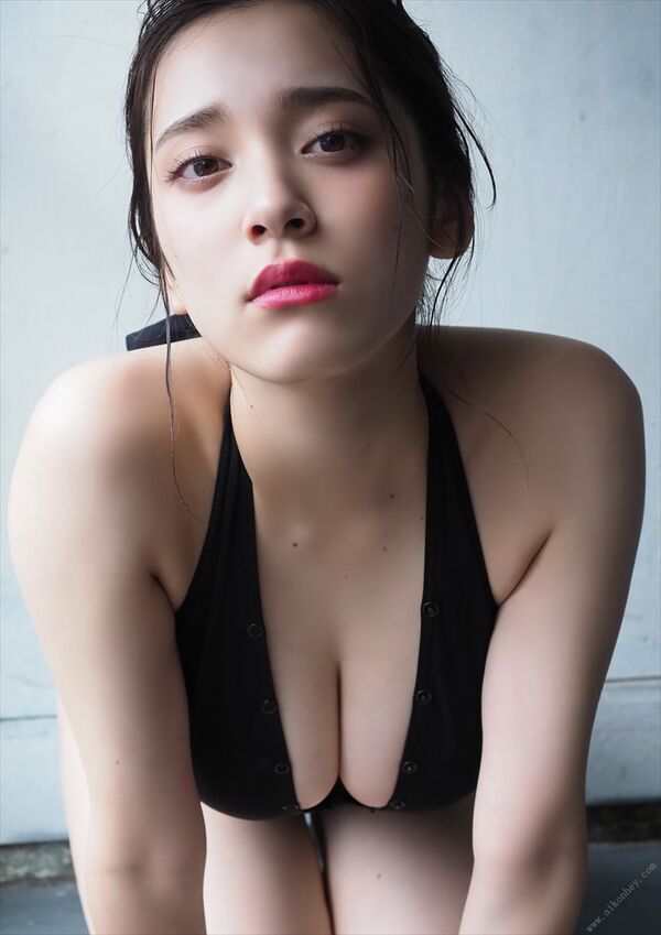 都丸紗也華エロ画像