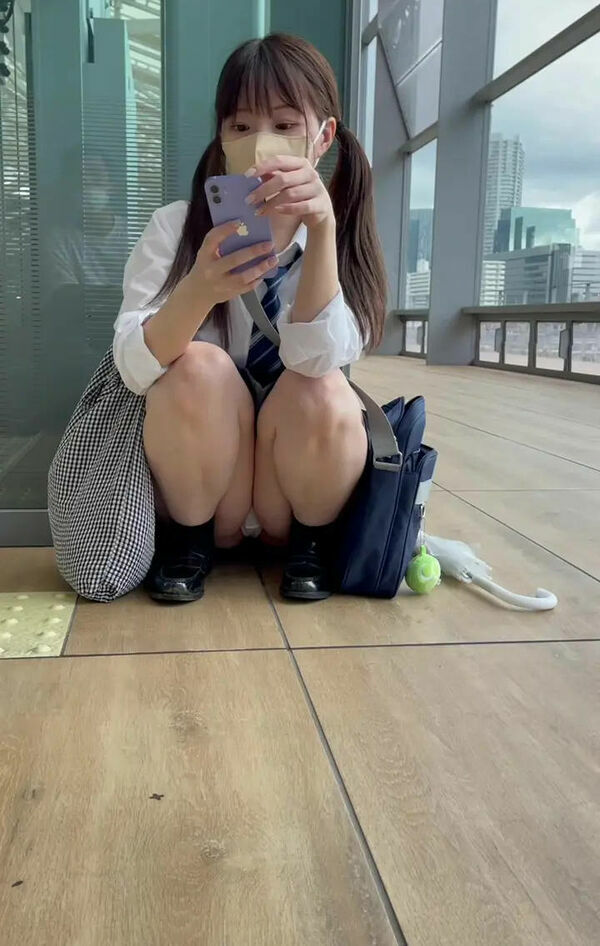 街撮りパンチラエロ画像