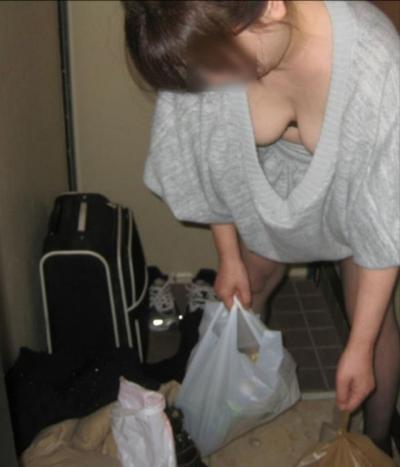 近親相姦！？兄弟が写メった妹のエロい尻やおっぱいｗｗのサムネイル画像