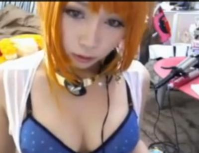 実写版ナミ！？現役女子大生がエロ過ぎるコスプレ動画！！のサムネイル画像
