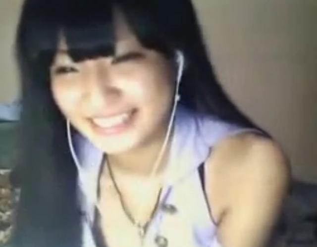 百田夏菜子似のJKの谷間が見えまくっている件ｗｗのサムネイル