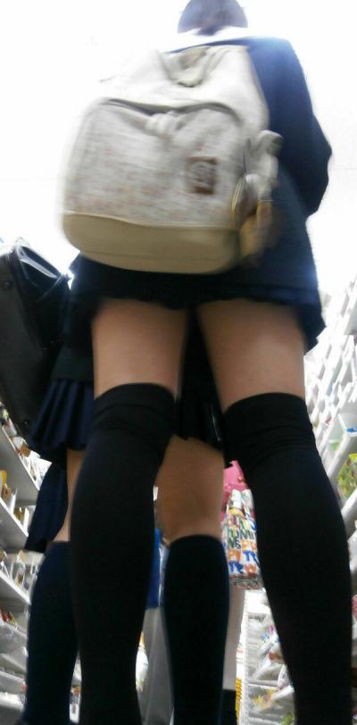 JK制服ニーソエロ画像79枚！制服とニーソって神レベルな絶対領域だよなぁ～のサムネイル画像