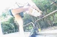 ルーズソックスギャルを尾行パンチラ動画！！