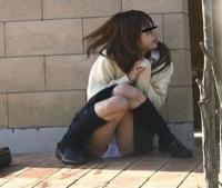 【おもらし画像】『だって、我慢できなかったんだモン(TдT)』