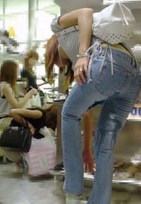 おもらしエロ画像52枚！素人娘が我慢できず聖水を垂れ流してるんゴｗｗｗ