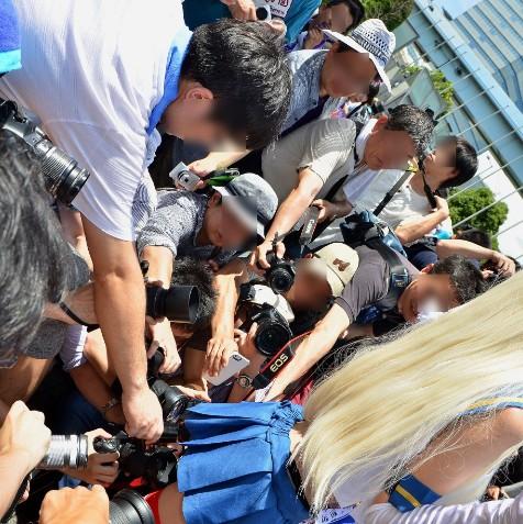 カメラマンのローアングル度合いが鬼畜過ぎっしょ(笑)のサムネイル