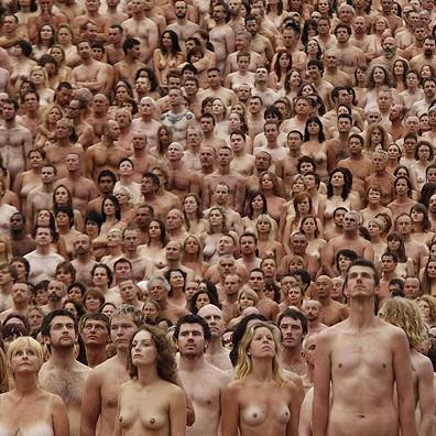 みんなでやれば怖くないってくらいの集団露出エロ(?)画像のサムネイル画像