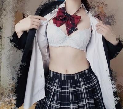 卒業エロ画像428枚！振袖JDや制服JKのパンチラ・裏垢LJKのラスト制服半脱ぎ自撮りまとめのサムネイル画像