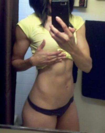 【筋肉エロ画像】腹筋でヌケるかどうか検証してみたのサムネイル画像