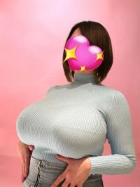 ずっしり重そうな着衣おっぱい画像76枚