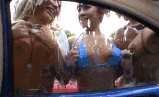洗車エロGIF画像37枚！泡パイで押し付け洗いする爆乳女やレイプシーンまとめのサムネイル
