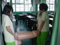 JK達の休み時間のおふざけがエロ過ぎる件ｗｗ