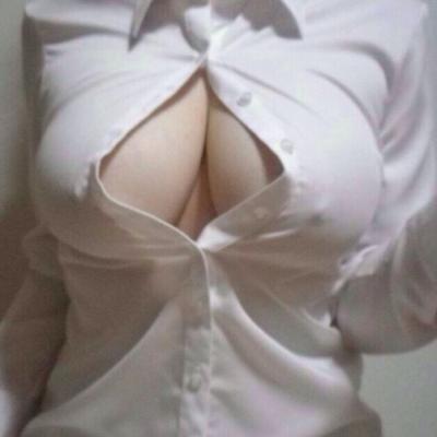 巨乳こそ正義！とても大きなおっぱいがいっぱいのサムネイル画像