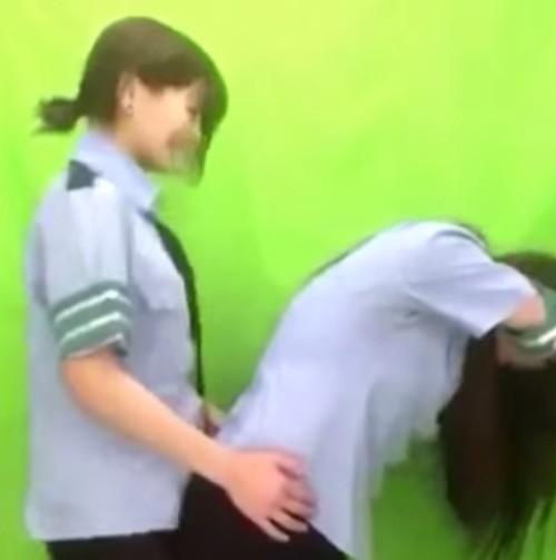 日本も終わったな。JK同士のセックス動画がYoutubeで普通に流れちゃってるよのサムネイル