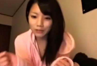 ニコ生でやたらと巨乳をアピールするJK生主が可愛い過ぎる件ｗｗのサムネイル画像