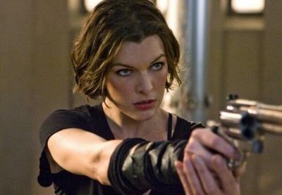 バイオハザード映画エロ画像110枚！ミラジョヴォヴィッチのエロいシーンからヌードまで集めてみたｗｗｗのサムネイル画像