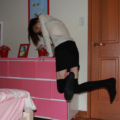 尖ったものに欲情してしまった女の姿を御覧くださいのサムネイル画像