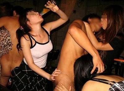 飲みサーエロ画像138枚！酔って酔わせて大乱交！これがJDヤリサーの実態毎日更新のサムネイル画像