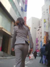 キャリアウーマン出来る女のパンツスーツはエロい！！