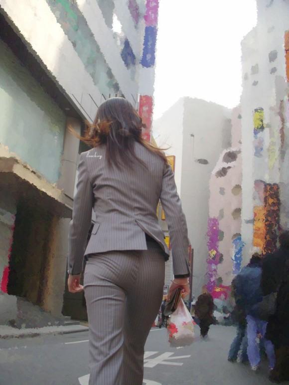 キャリアウーマン出来る女のパンツスーツはエロい！！のサムネイル