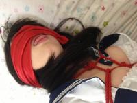 現役JKが制服姿でマンスジがに食い込む程縛りあげ羞恥プレイ！！