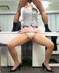 がに股エロ画像112枚！真面目そうな女の子が下品なポーズしてるのエロすぎｗ