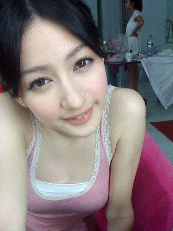 顔だけで抜ける美女や芸能人エロ画像100枚！今日は超絶かわいい女の子でシコシコしようwwのサムネイル