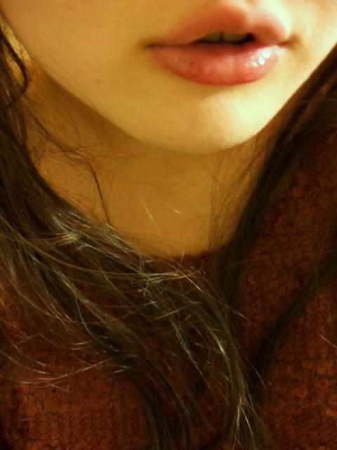 アヒル口フェチが喜びそうなプルプルの唇&口元を披露してくれた女神様による自画撮りのサムネイル