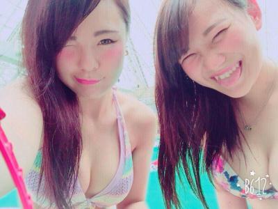発達したおっぱいをアピってるJKのビキニ画像まとめのサムネイル画像