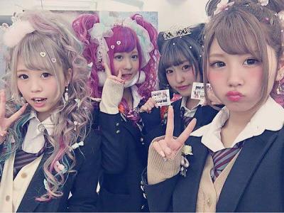 今時JKのプリクラを集めてみたけど3回はシコれるねｗｗｗのサムネイル画像